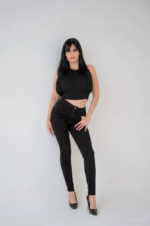 Cristina, female model in Dubai — Models Island F1001 (photo 2)