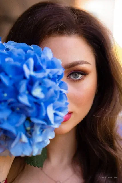 Alina, female model in Dubai — Models Island F0039 (photo 2)
