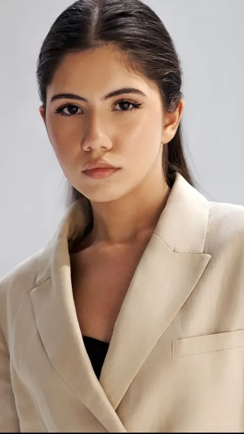 Lebanon  model in Dubai - Layla, UAE, Dubai models