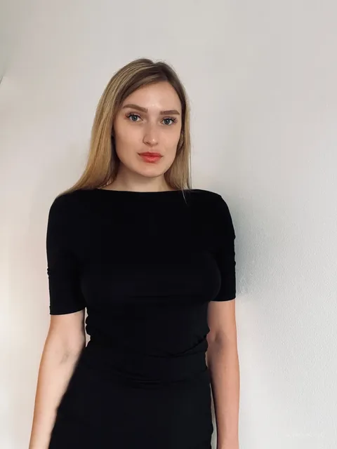 Darya, female model in Dubai — Models Island F0252 (photo 7)