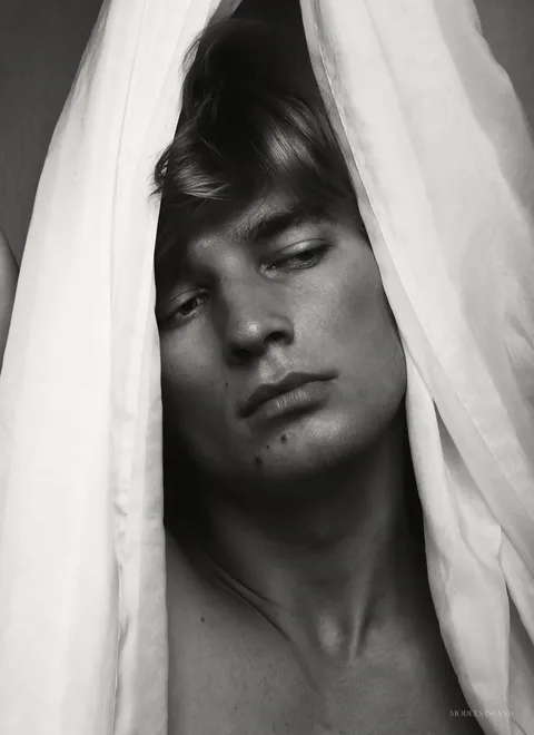 Vadym, male model in Dubai — Models Island M0022 (photo 4)