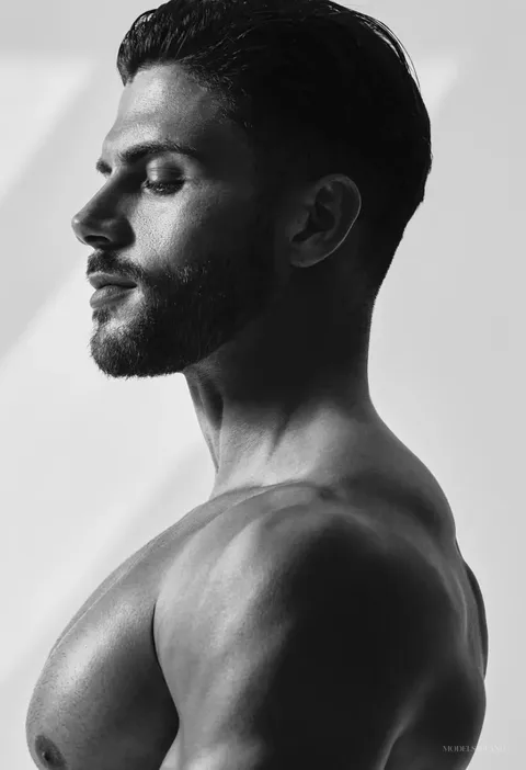 Guillermo, male model in Dubai — Models Island M0386 (photo 14)