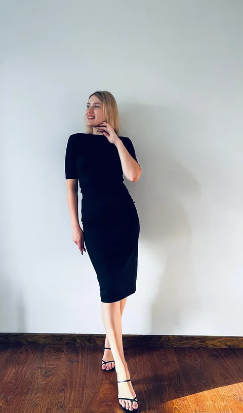 Darya, female model in Dubai — Models Island F0252 (photo 10)