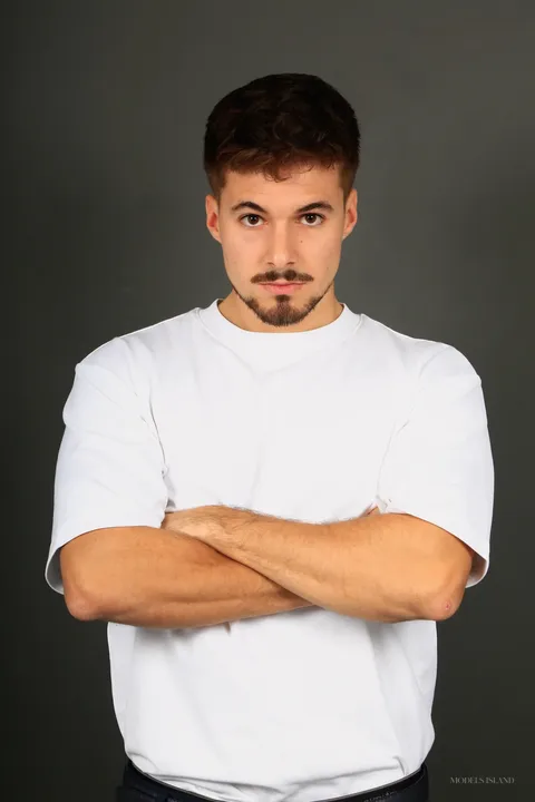 Tomas, male model in Dubai — Models Island M0404 (photo 11)