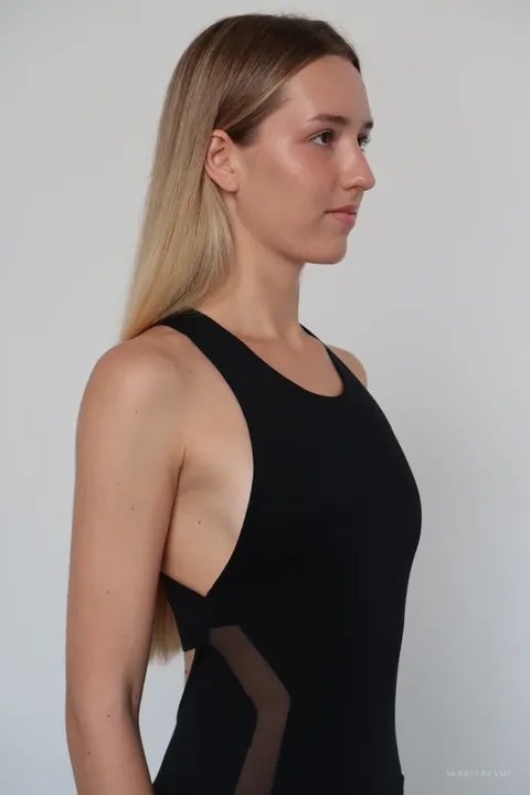 Lisa, female model in Dubai — Models Island F1003 (photo 3)
