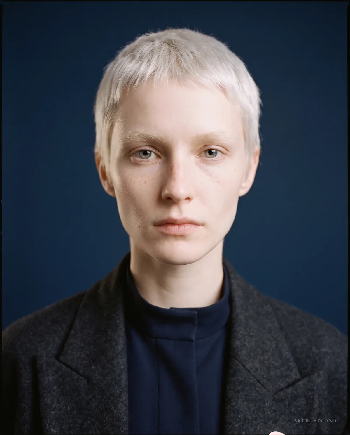 Ren, AI-generated virtual model